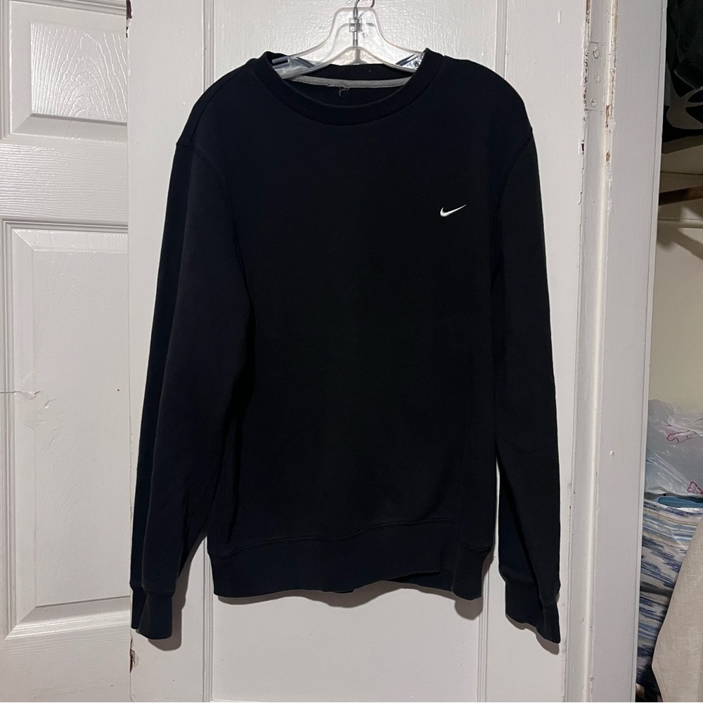 Black medium size Nike sweat shirt